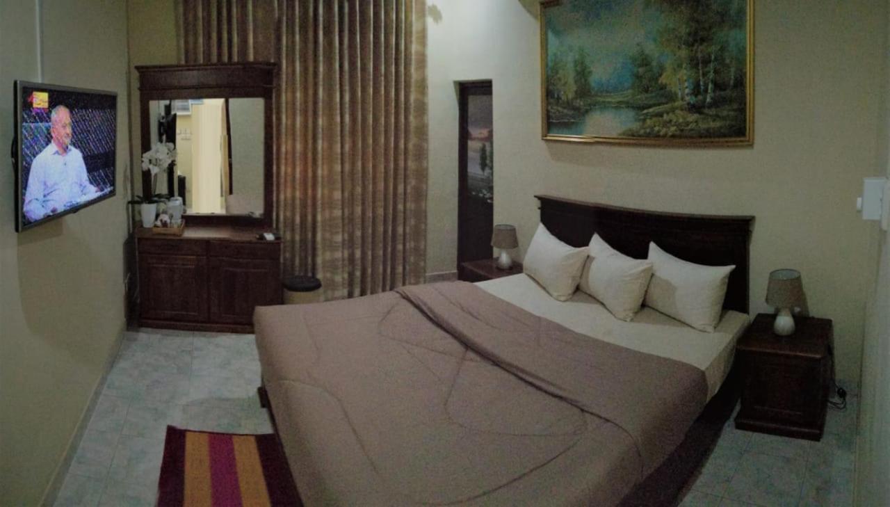 Holidays Hotel Nainamadama Buitenkant foto