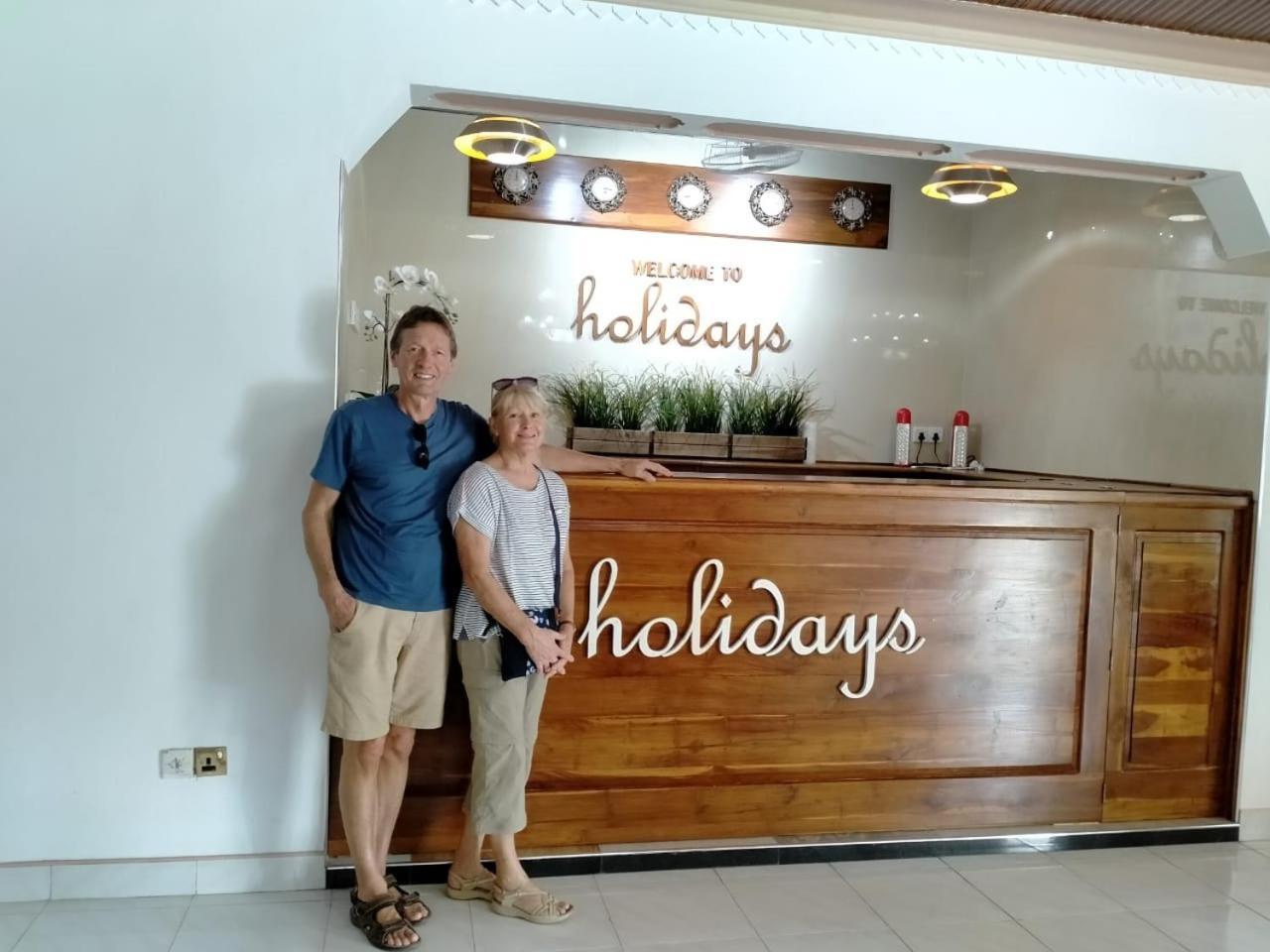 Holidays Hotel Nainamadama Buitenkant foto